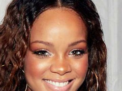 Rihanna into Superman by Vonnydj